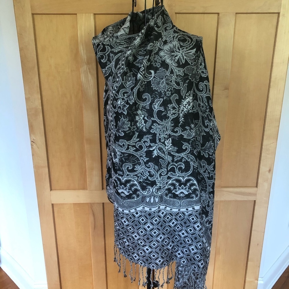 Waverly Pashmina Grey and Black Scarf Wrap